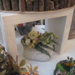 petit-pot-blanc-et-jaune-art-floral-temps-composes