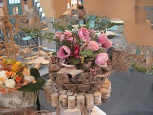 pot-rose-et-bois-art-floral-temps-composes_inpixio